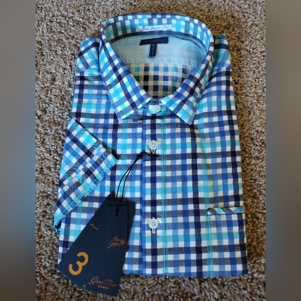 Good Man Brand Blue Checkered Short Sleeve Button Down Shirt NWT